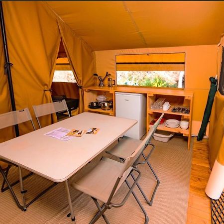 Camping Onlycamp Les Berges De L'Yonne Hotel Coulanges-sur-Yonne Eksteriør billede