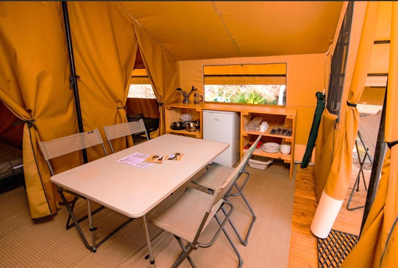 Camping Onlycamp Les Berges De L'Yonne Hotel Coulanges-sur-Yonne Eksteriør billede